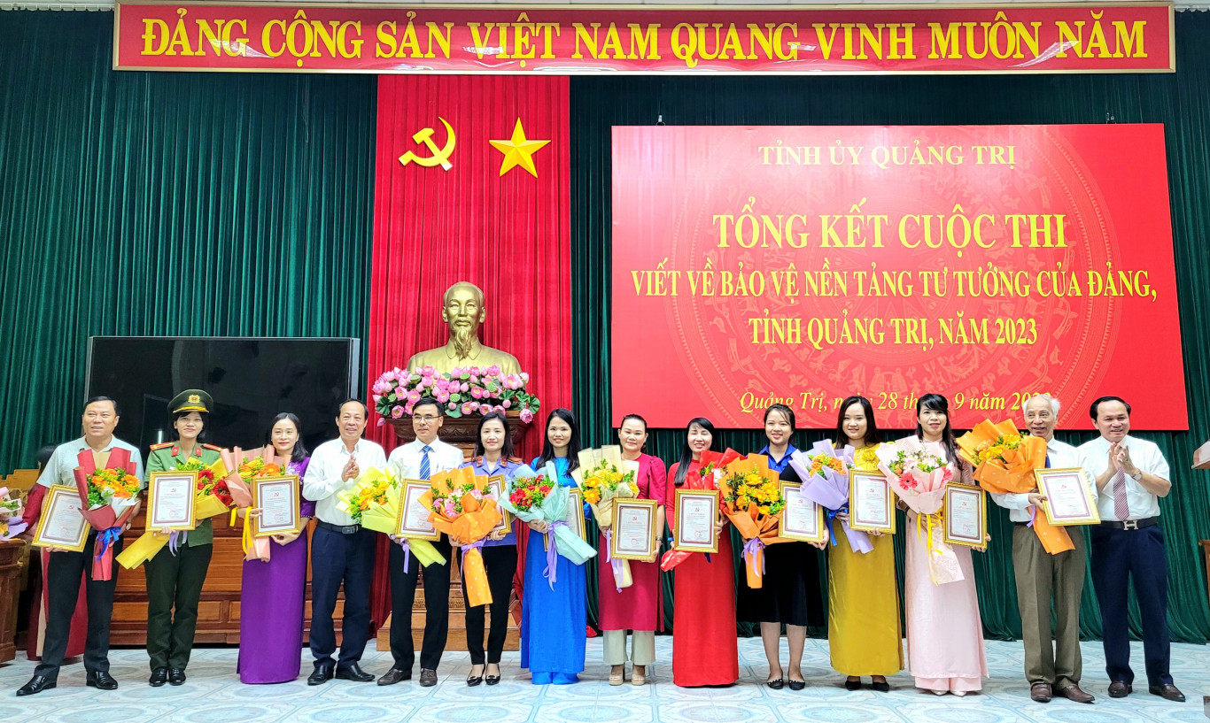 20 giải Chuy&ecirc;n đề được trao cho c&aacute;c t&aacute;c giả, nh&oacute;m t&aacute;c giả